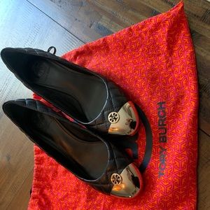 Tory Burch quilted small pump shoe